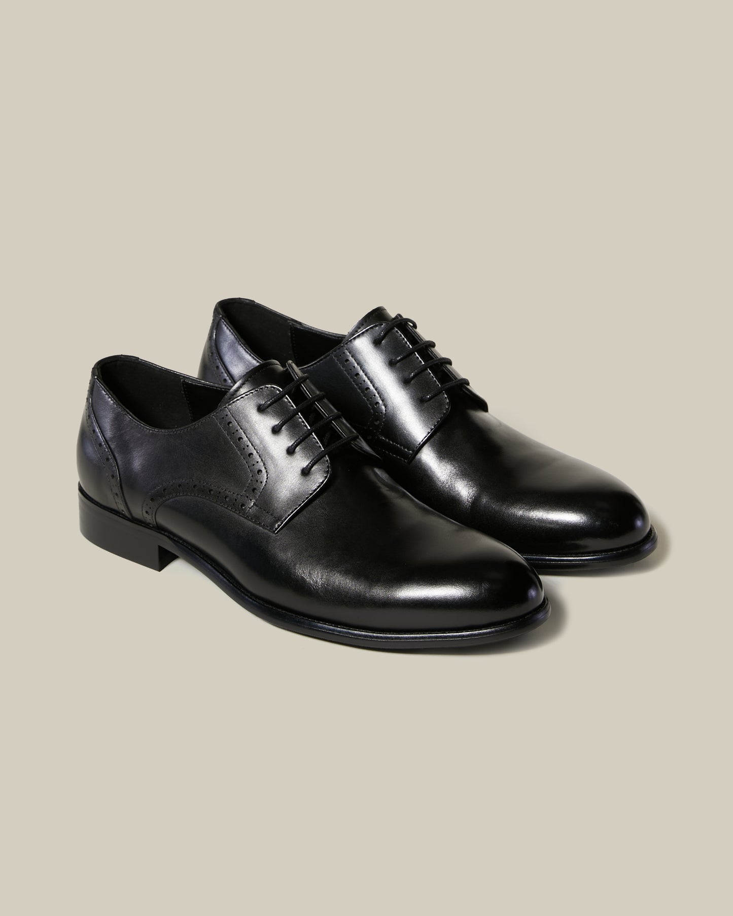 Brogue Accented Formal Shoes