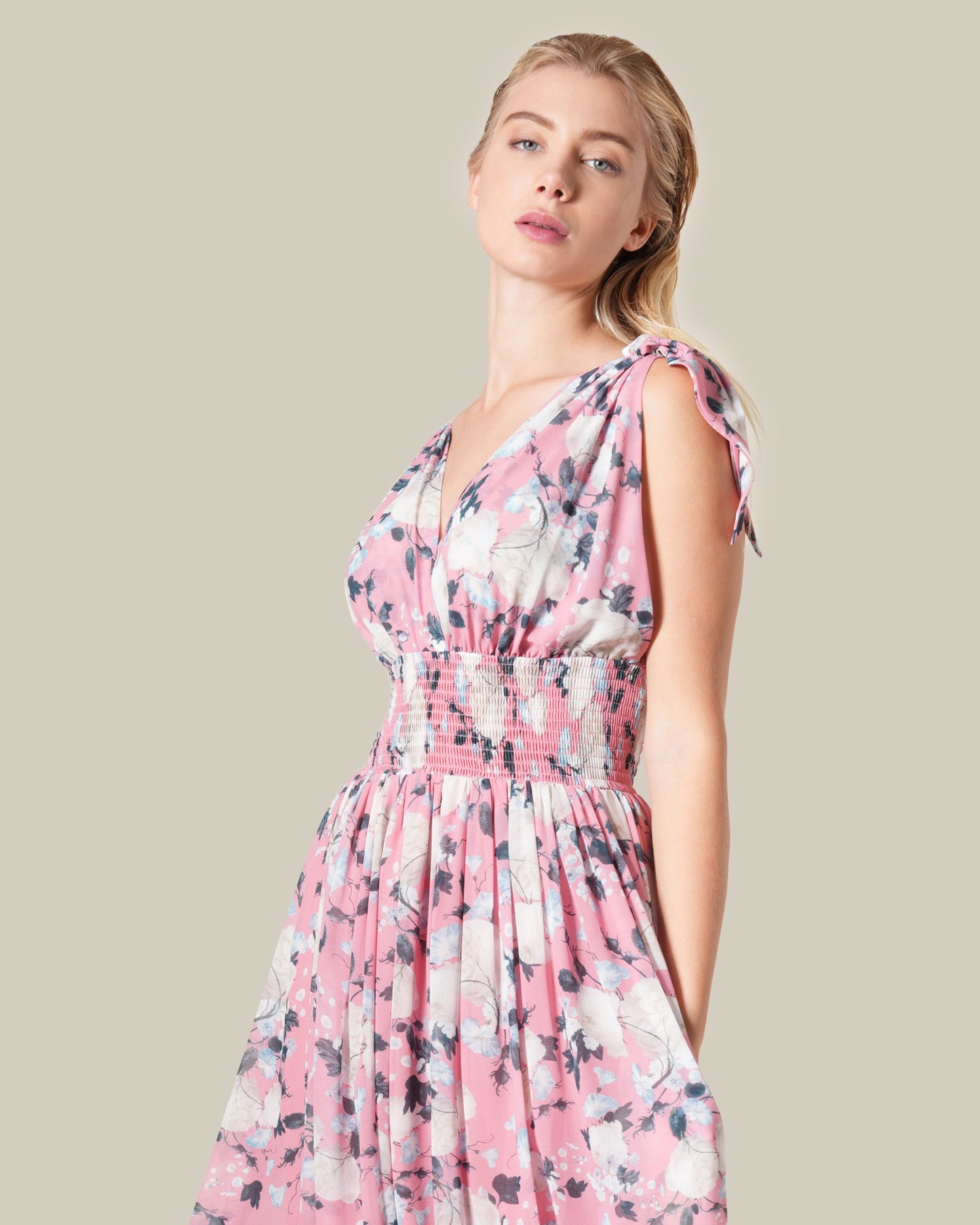 V-Neck Maxi Dress in Floral Print