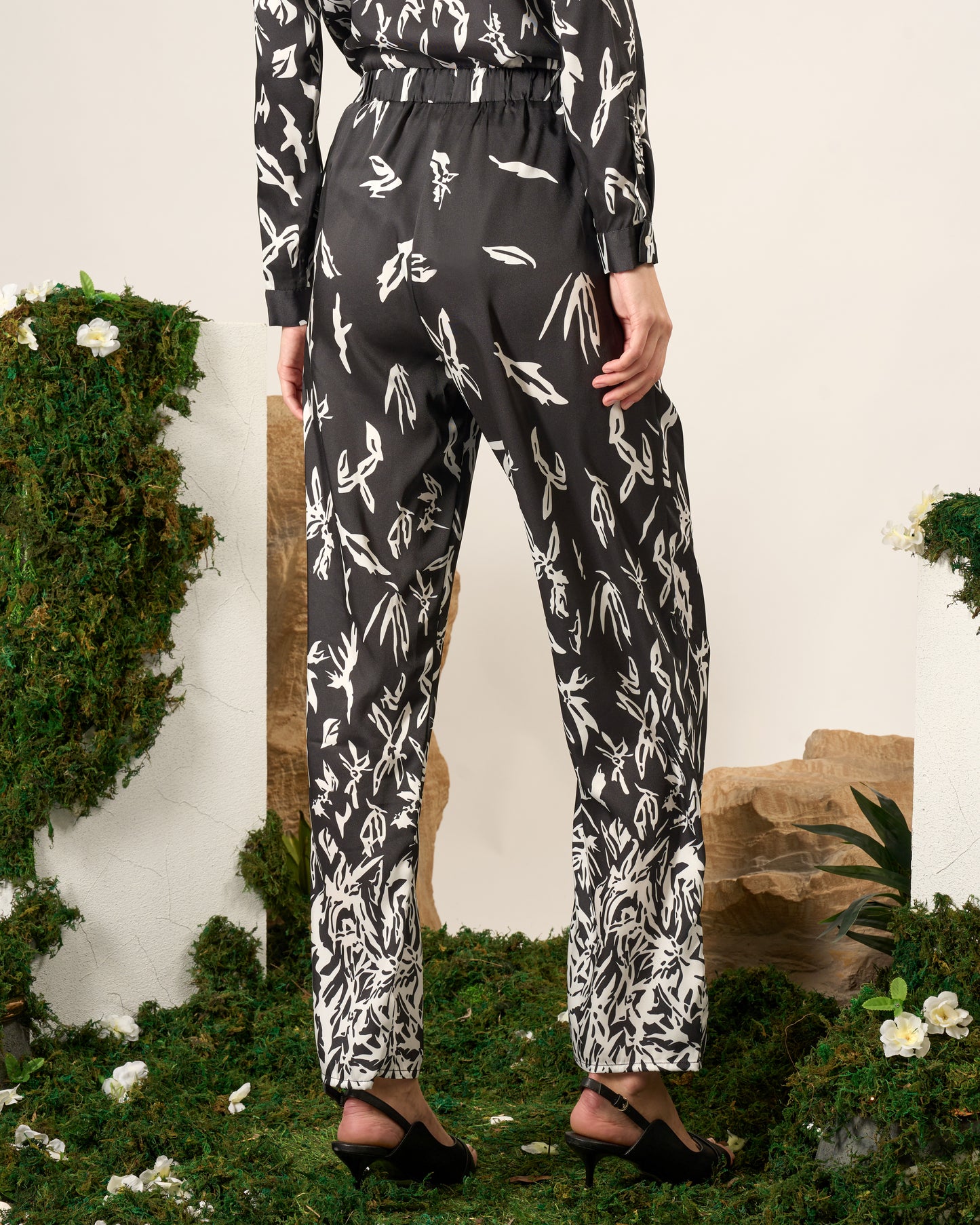 Abstract Print Pants