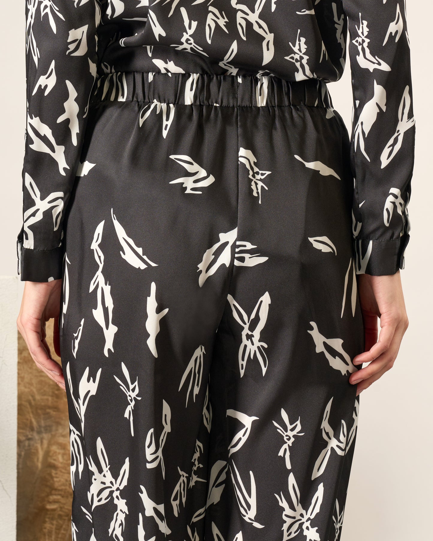 Abstract Print Pants