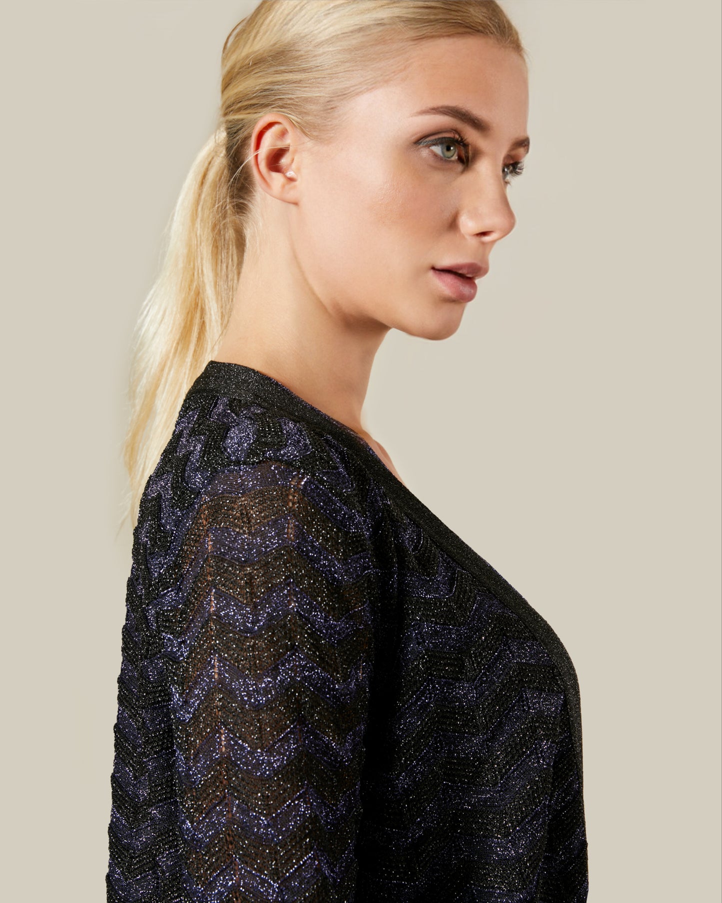 Zig-Zag Patterned Robe