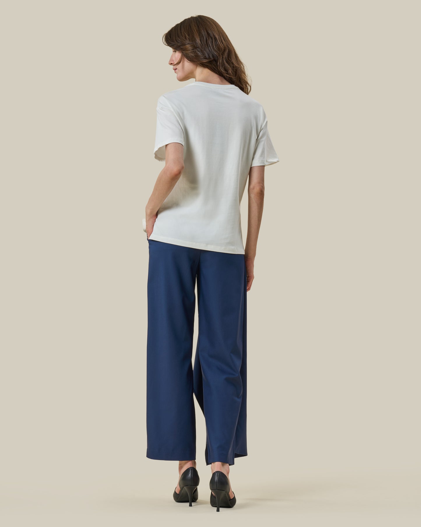 White Rose Appliqué T-Shirt