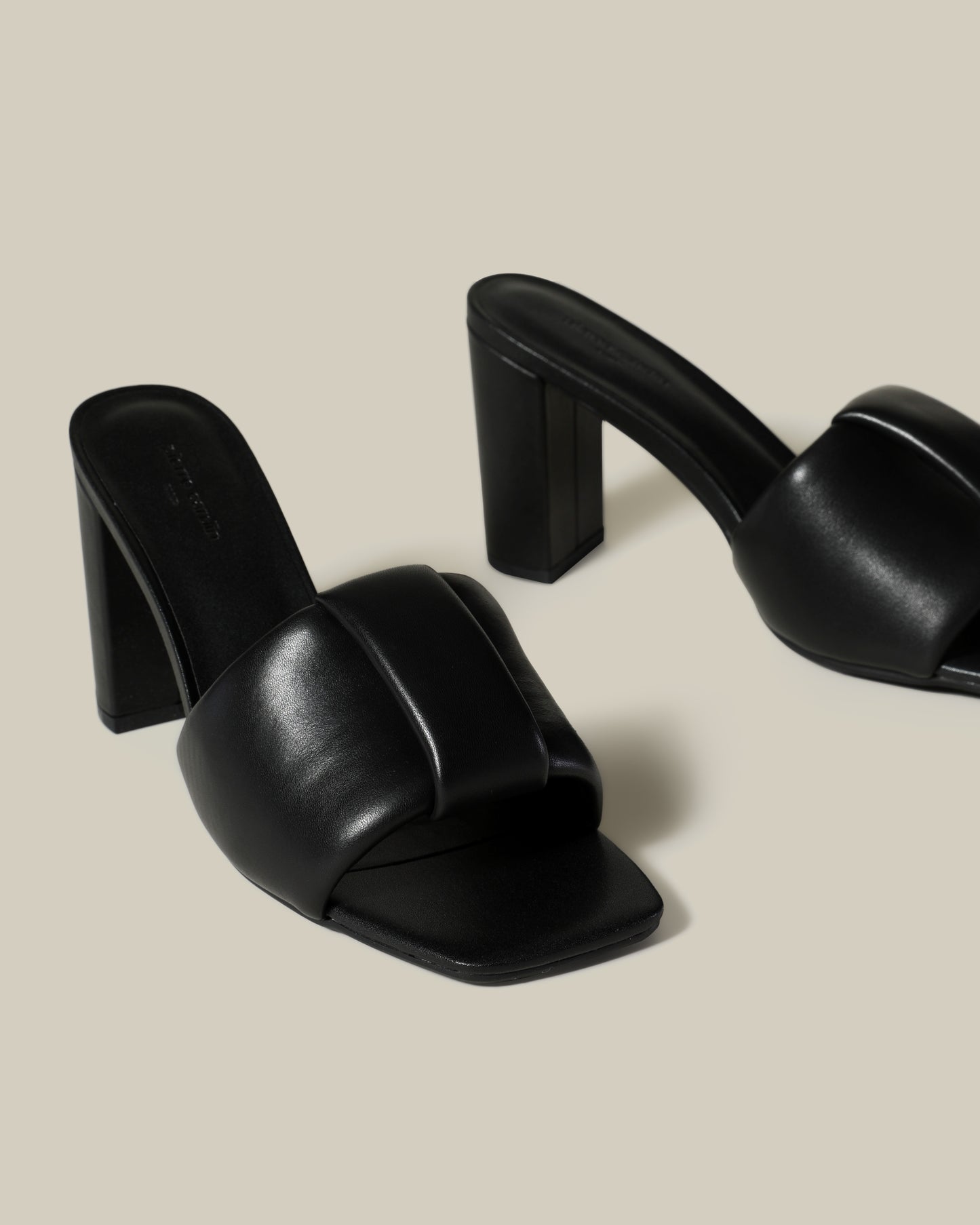 Puffed Band Block Heels