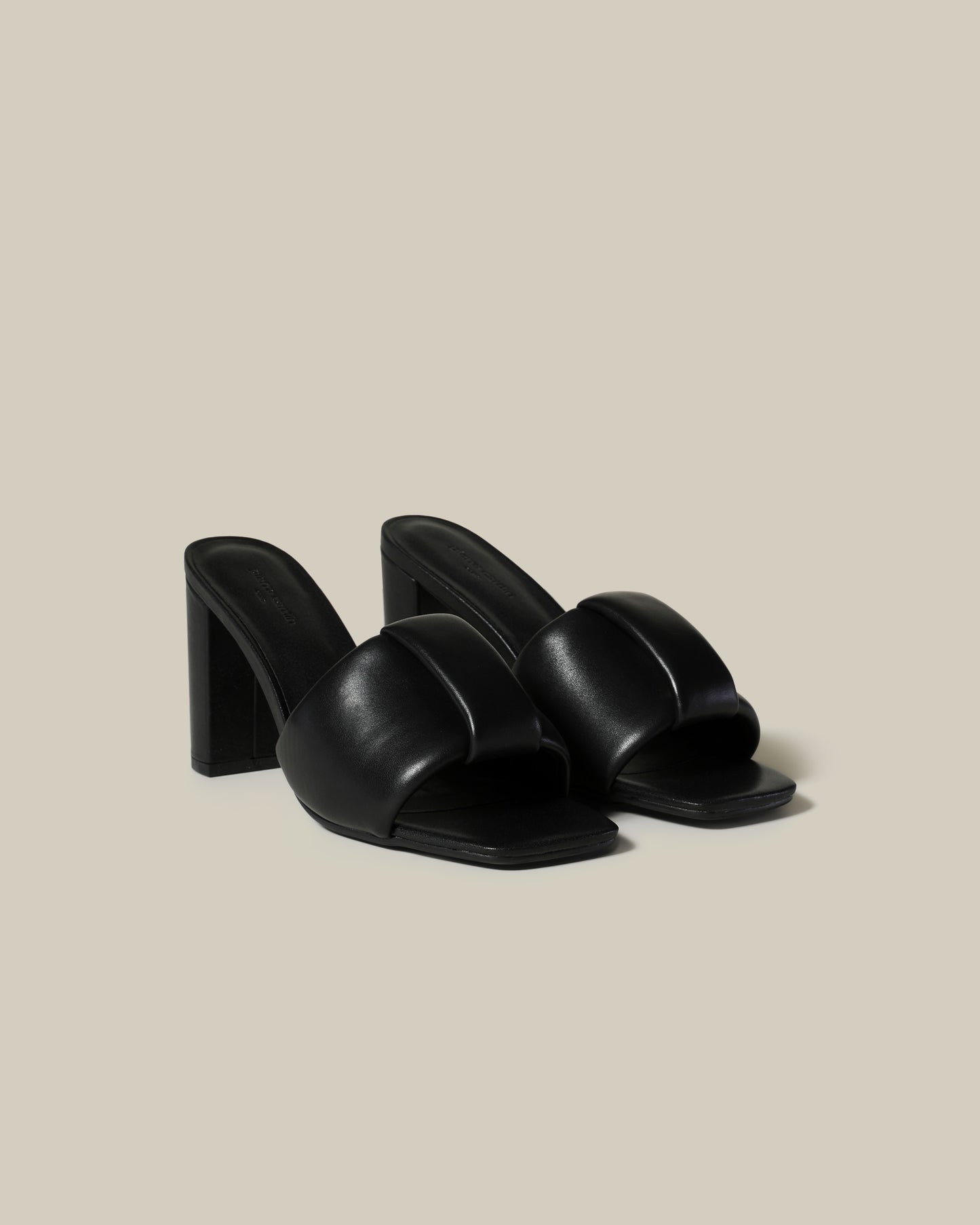 Puffed Band Block Heels