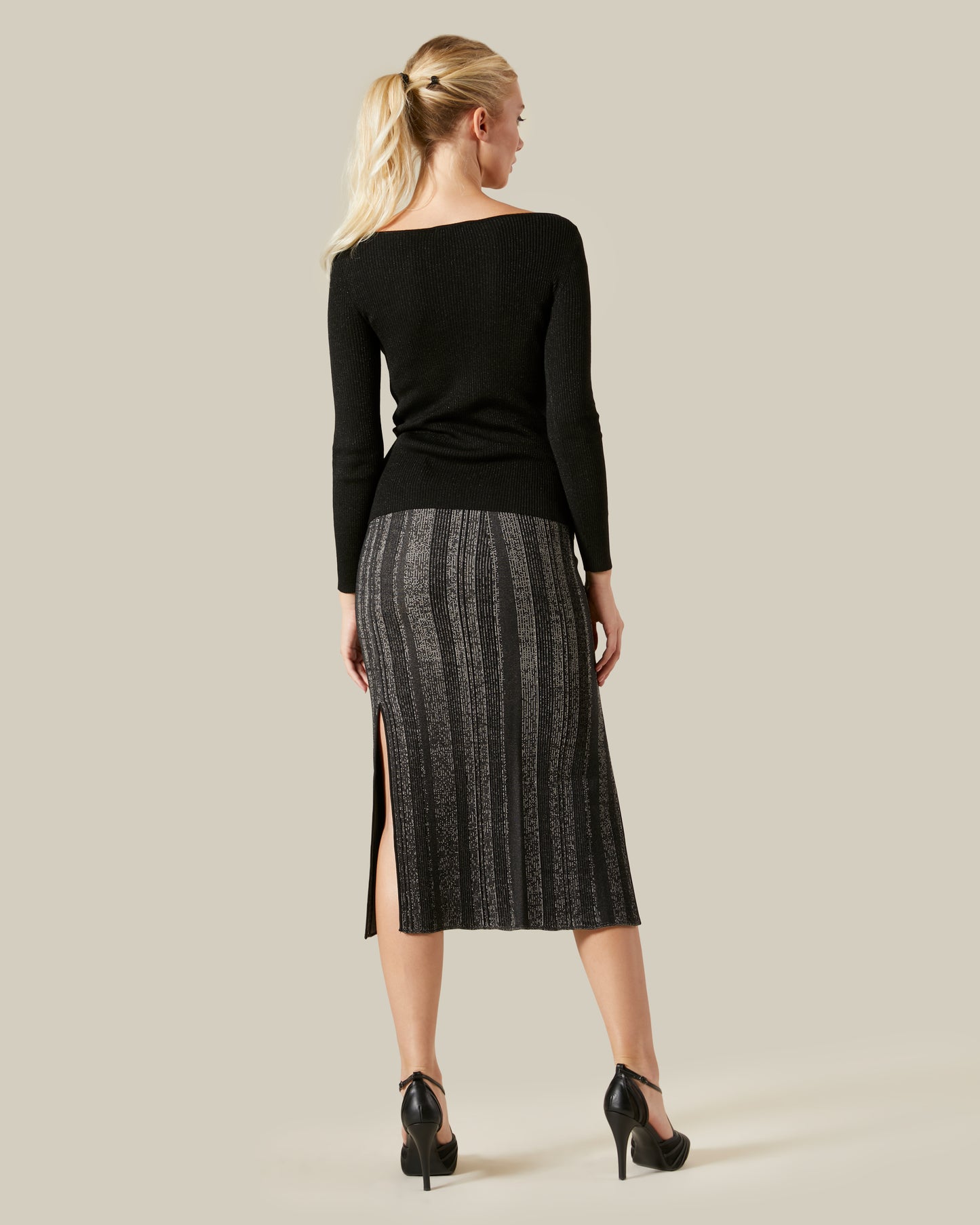 Ribbed Knit Cut-out Top