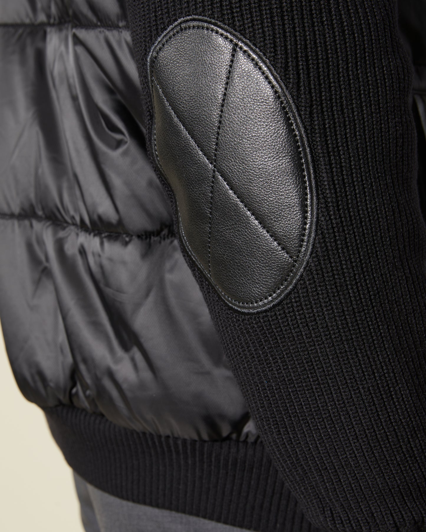 Detachable Sleeves Puffer Jacket