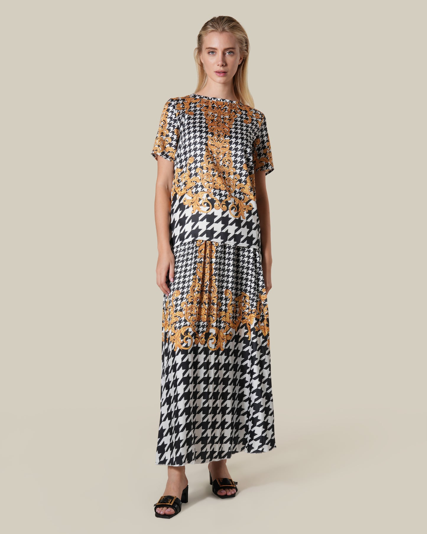 Geometric Baroque Print Pleated Skirt