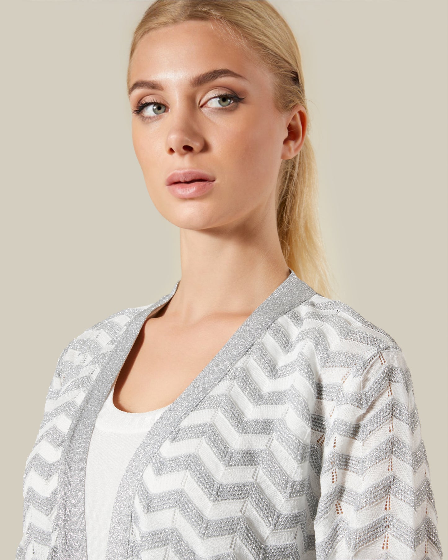 Zig-Zag Patterned Cardigan