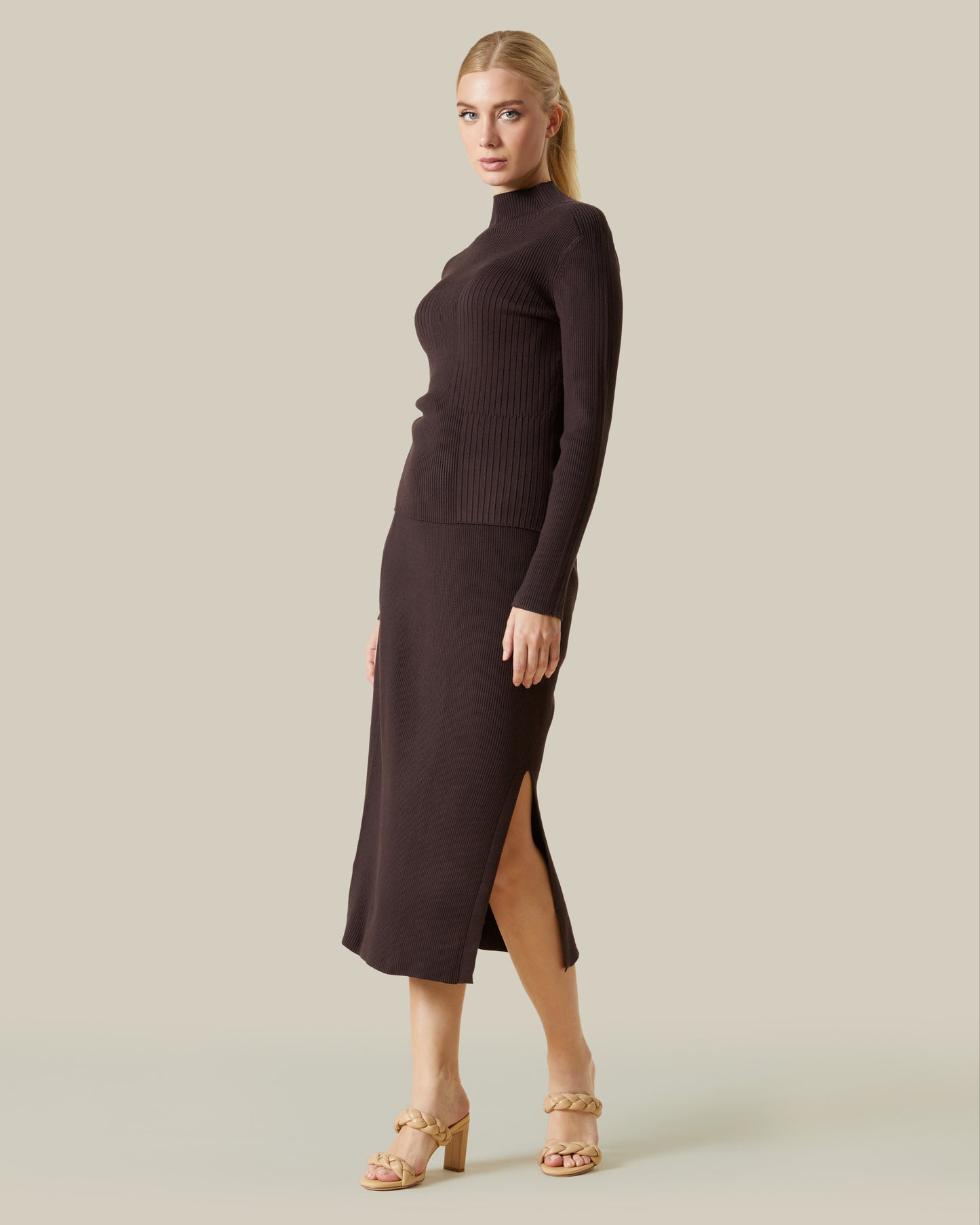 Solid Tone Ribbed Top